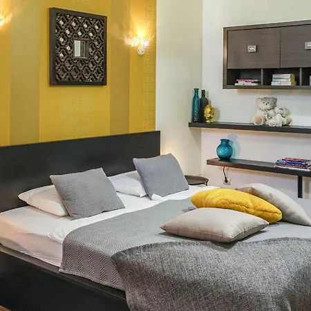 Stylish Modern - 1 Minutes Away From Parliament *