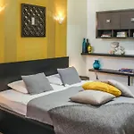 Stylish Modern - 1 Minutes Away From Parliament *